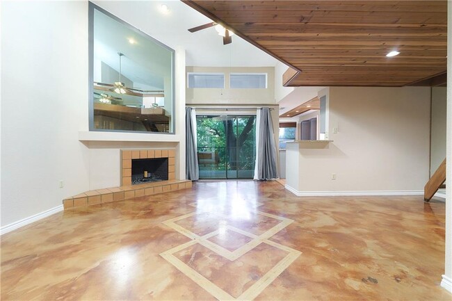 Building Photo - 8200 Neely Dr