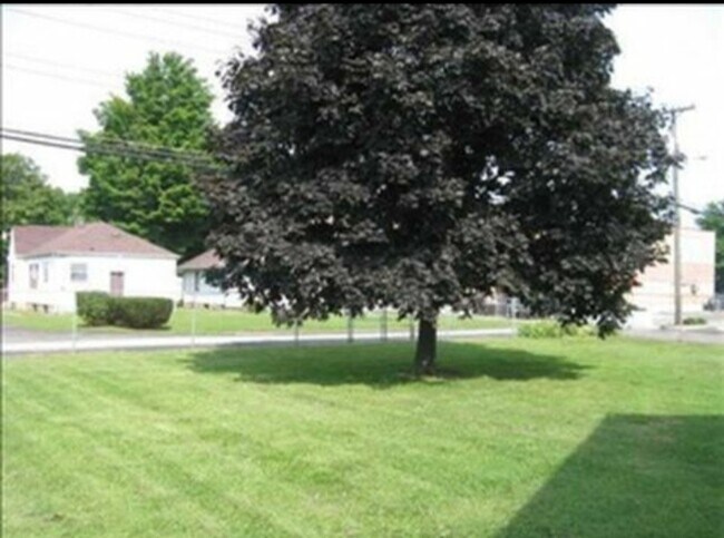 Building Photo - 2850 S Holt Rd