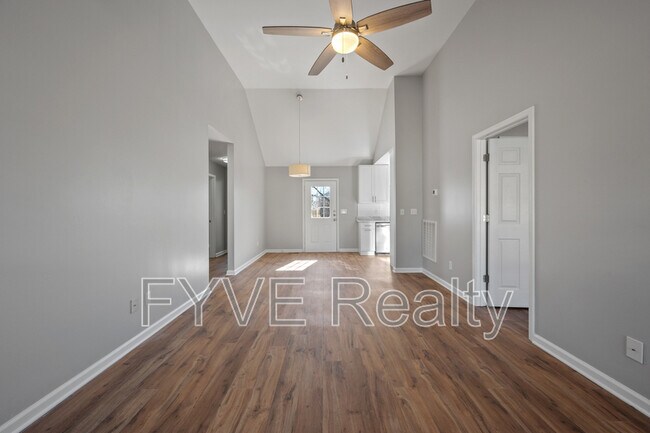Foto del edificio - 1244 N Avondale Cir