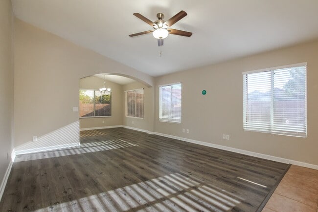 Building Photo - 5035 W Kristal Way