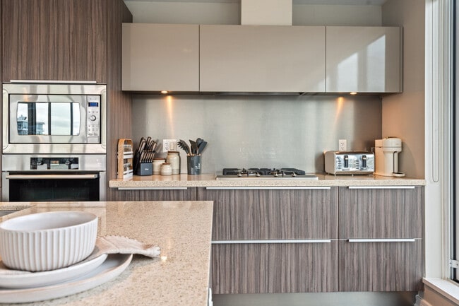 Photo du bâtiment - 191 W 1st Ave