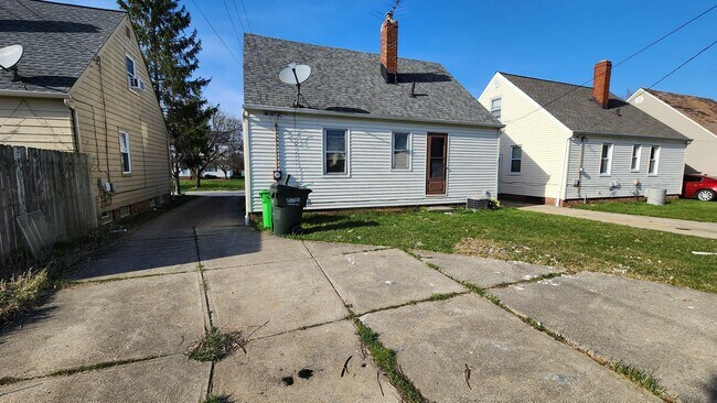Foto del edificio - 4156 Hinsdale Rd