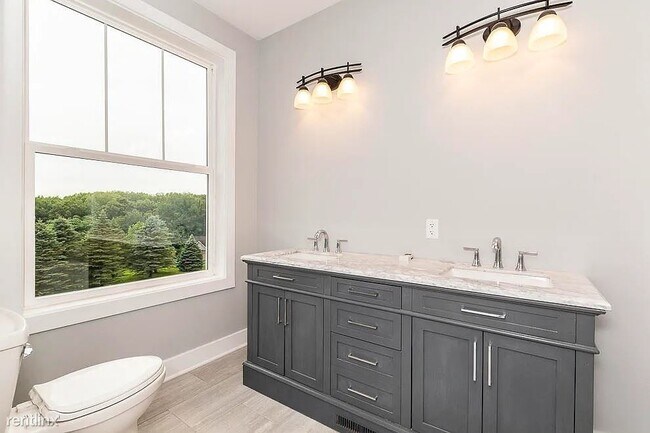 Foto del edificio - 3 br, 3 bath House - 66 Summerset Dr