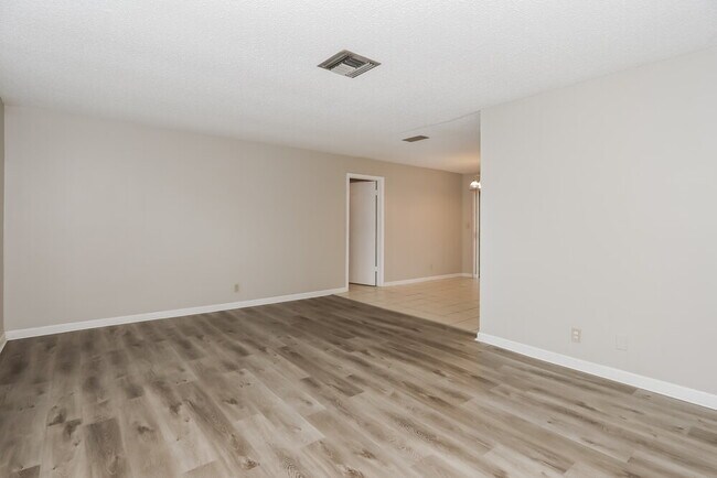 Foto del edificio - 11799 NW 26th St