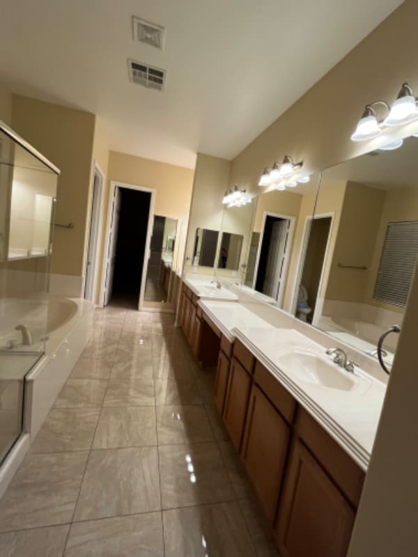 Building Photo - 8089 Villa Del Cielo St