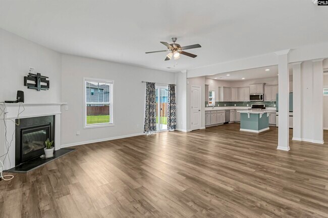 Building Photo - 728 Bustling Br Ln