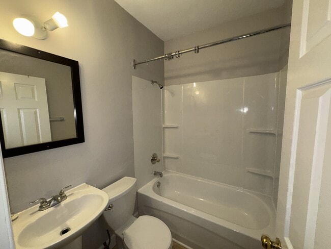 Building Photo - 192 Archibald St