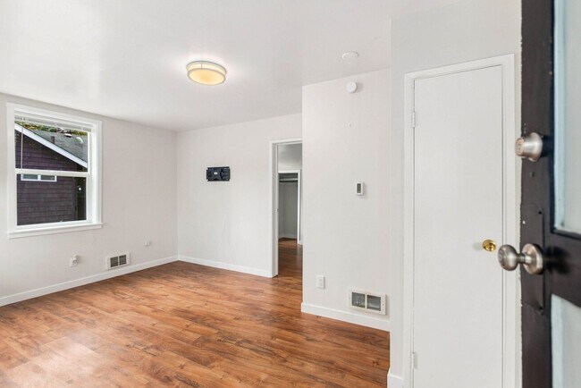 Foto del edificio - 3014 SW Harbor Ln
