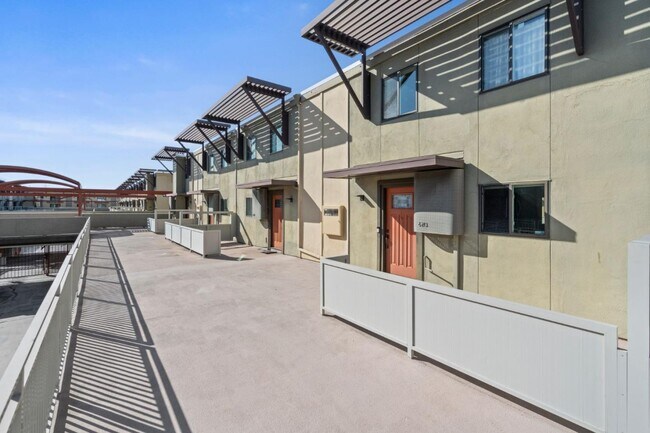 Foto del edificio - 6213 Admiralty Ln