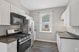 Building Photo - 4110 Bell St