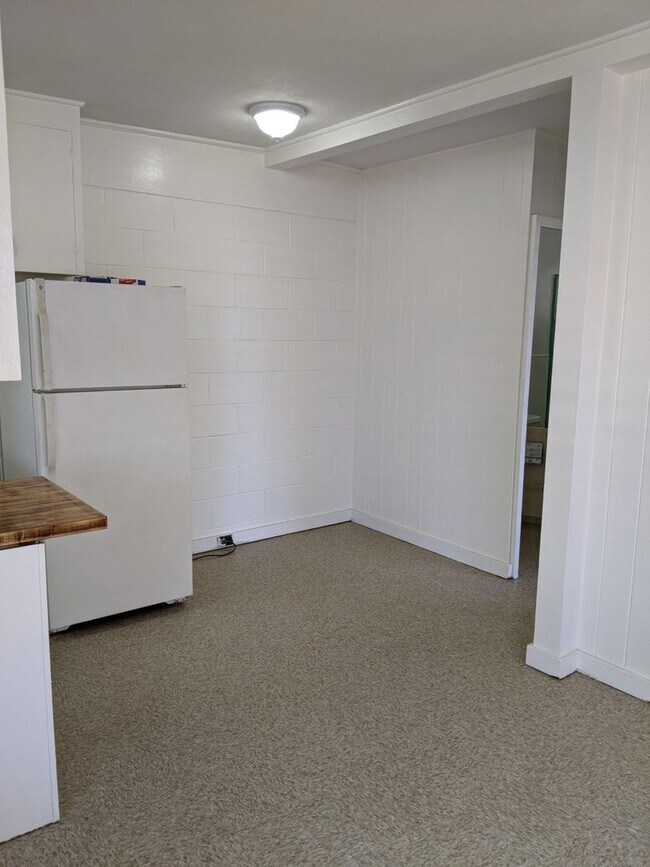 Foto del edificio - $1500 / 1br - Makiki - Matlock Ave - 1 Bedroom, 1 Bathroom, 1 Parking