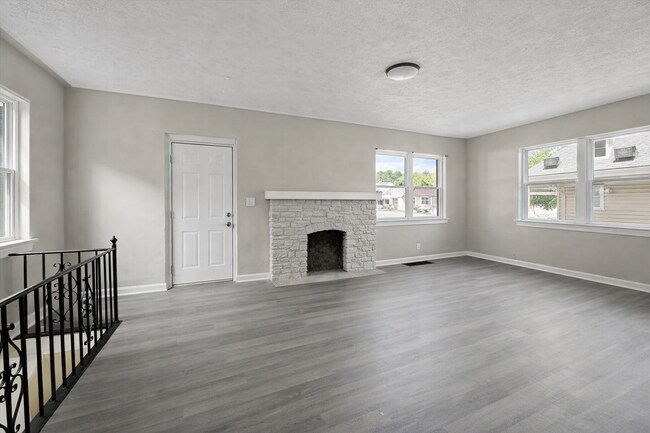 Foto del edificio - 2025 Mansfield St