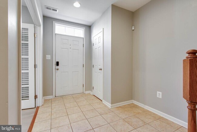 Foto del edificio - 1739 Theale Way