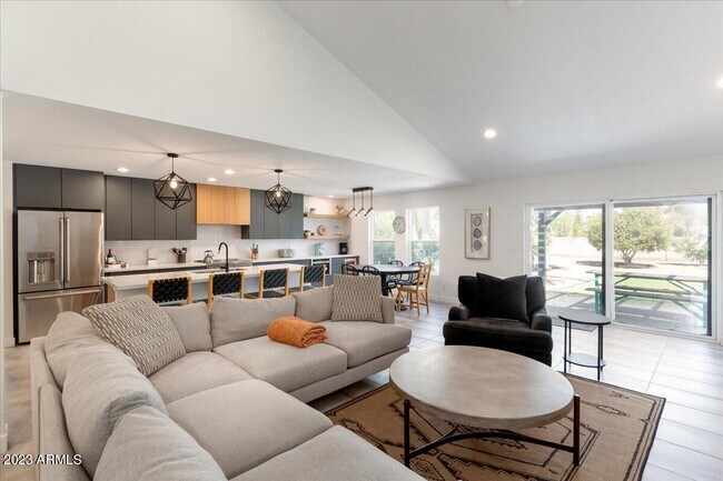 Foto del edificio - 11601 N 50th Pl