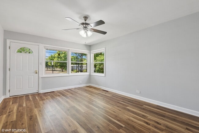Foto del edificio - 5821 N California Ave