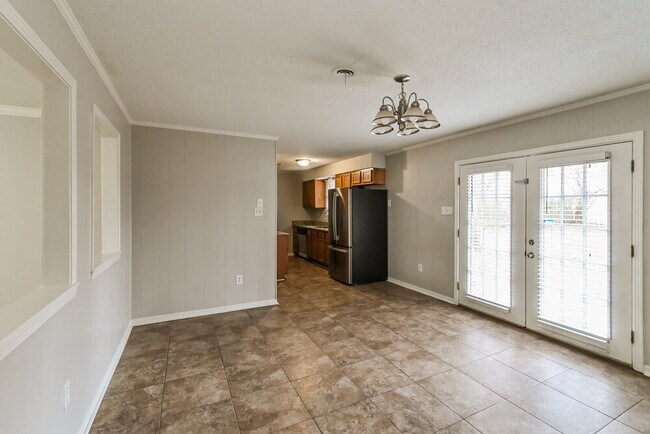 Building Photo - 3570 Bryn Mawr Dr