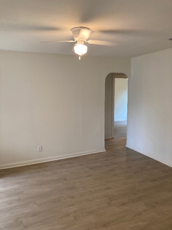 Building Photo - 10221 Silvercrest St