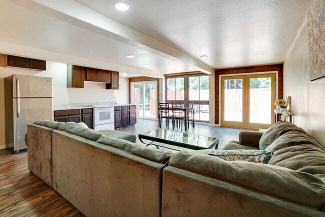 Building Photo - 5055 Old Dublin Rd Building Photo - 5055 Old Dublin Rd