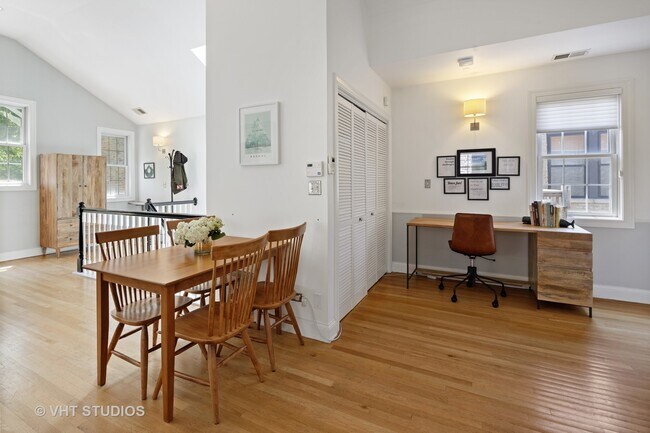 Foto del edificio - 2654 W Rice St