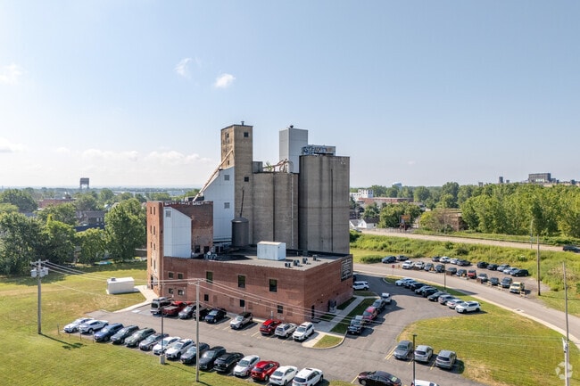 Building Photo - Silos at Elk Street
