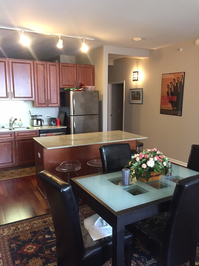 Kitchen - 1200 W Monroe St