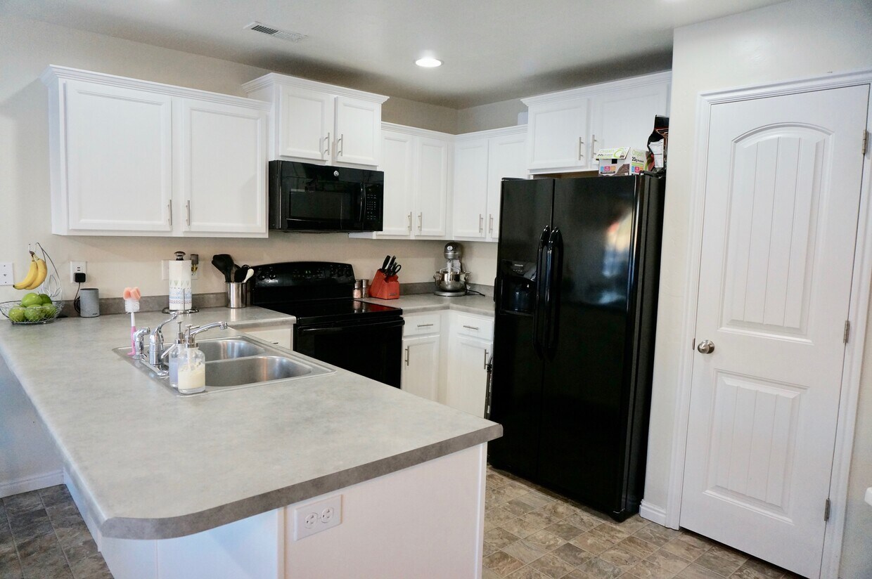 1782 W 50 N, Pleasant Grove, UT 84062 Townhome Rentals in Pleasant