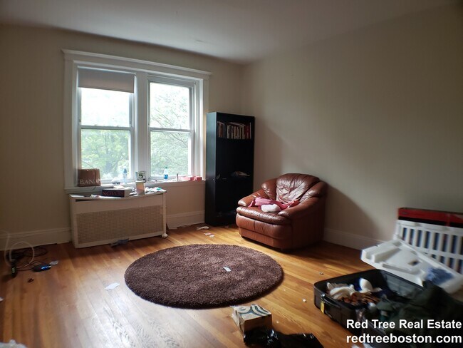 Building Photo - 9 Egremont Rd