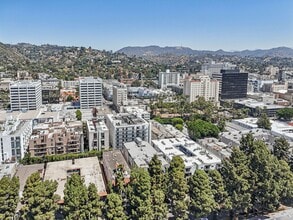 Building Photo - Pinewood Lane Apartments