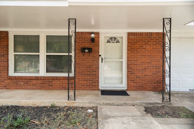 Building Photo - 6418 Onyx Dr N
