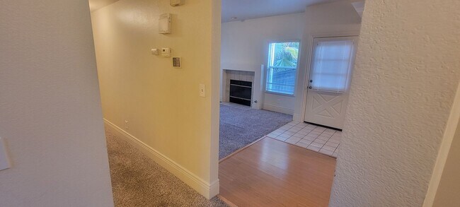 Foto del edificio - Adorable Spacious 3 Bdrm 3 Bath Home