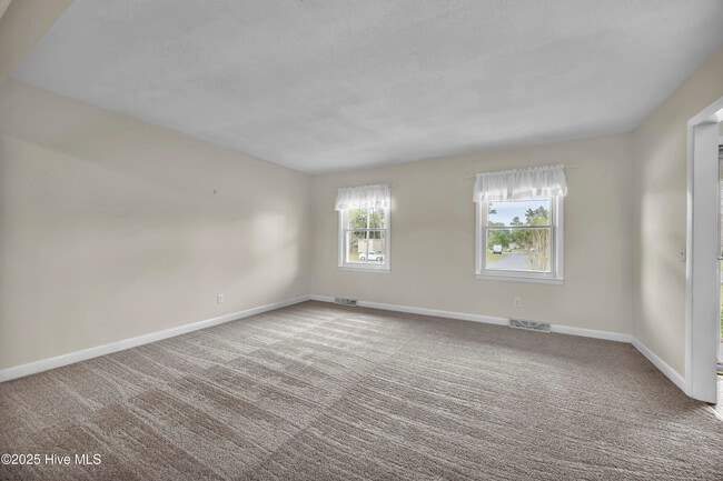 Building Photo - 313 Monterey Dr