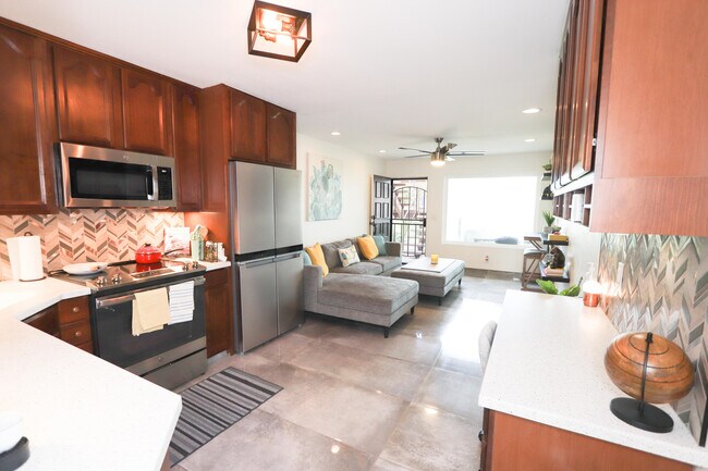 Building Photo - 9639 Spyglass Ave
