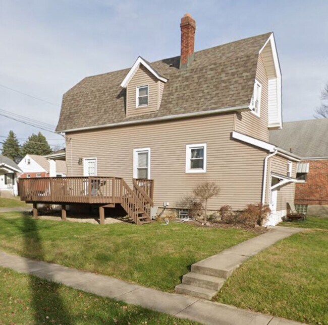 Side/Back of house - 4029 Superior Avenue