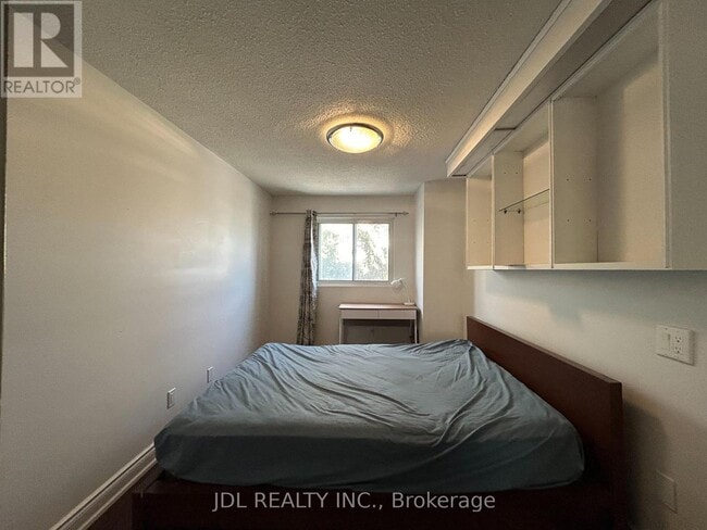 Building Photo - 66 Stonehill Ct