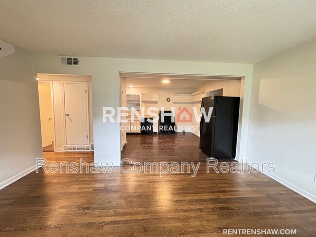 Foto del edificio - 8667 Yorktown Dr