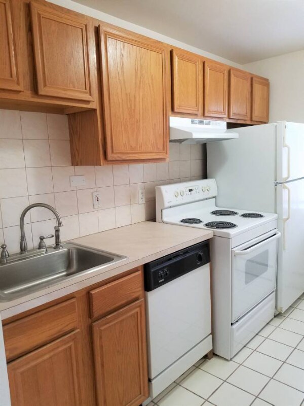 770784 Millersport Hwy Unit 7841, Buffalo, NY 14226 Room for Rent