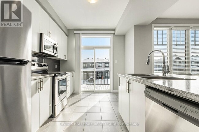 Building Photo - 48 Teelin Cir