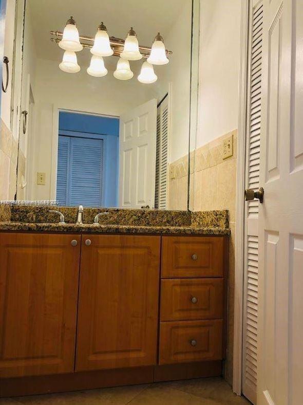 Foto del edificio - 100 Lincoln Rd