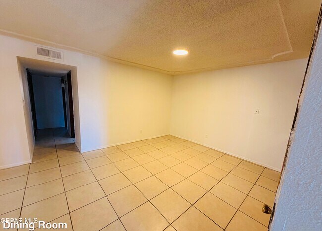 Foto del edificio - 10555 Kinross Ave