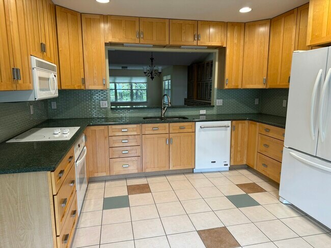 Building Photo - 212 Chauncey Ct