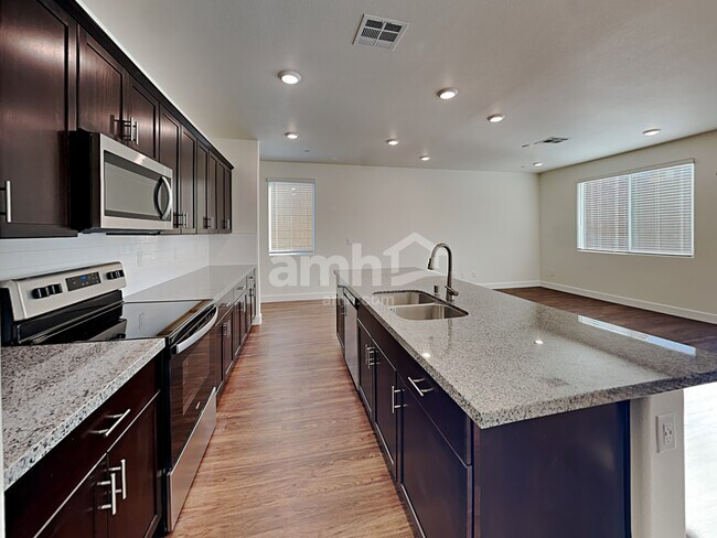 Building Photo - 285 Cape Seville Pl