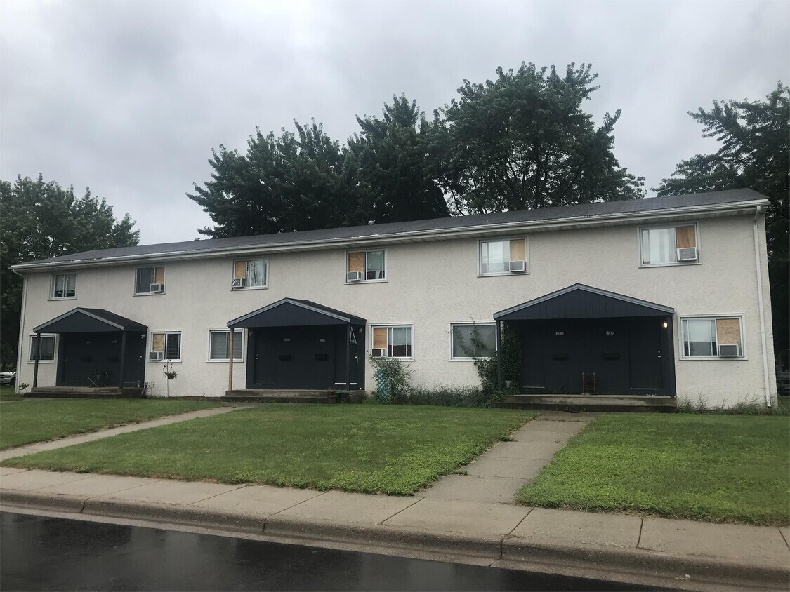 Primary Photo - 1026-1036 2nd Ave E