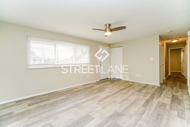 Building Photo - Charming 3 Bed 2 Bath Home Ready to Rent!