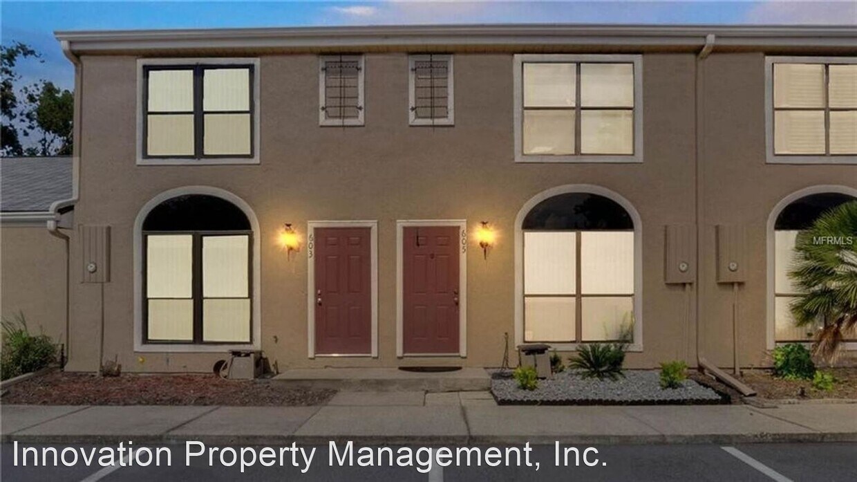 Primary Photo - 2 br, 3 bath House - 605 Casa Park Cir, #H