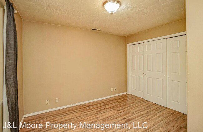 Foto del edificio - 2 br, 1 bath House - 867 4th Ave