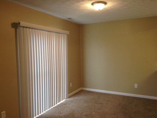 Foto del edificio - 71 Meadowcrest Dr