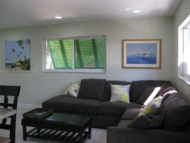 Foto del edificio - 13767 Oleander Ave