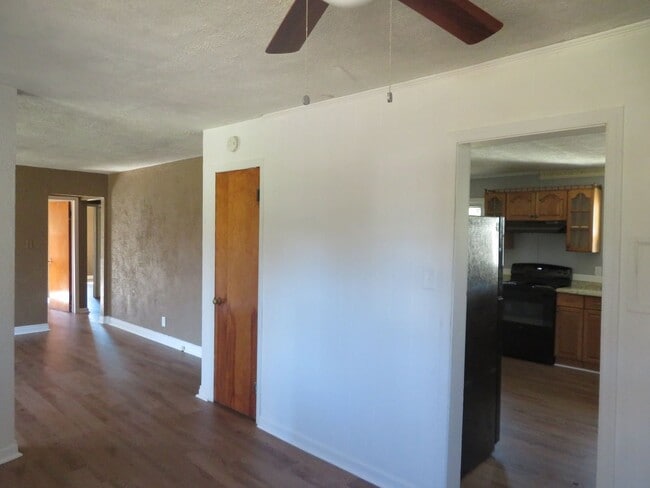 Building Photo - Dinwiddie County