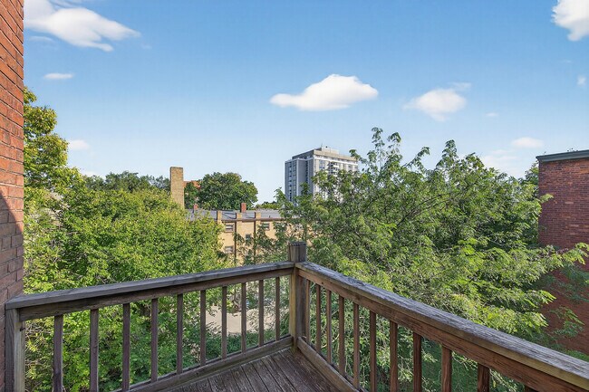 Foto del edificio - Grandview Apartments