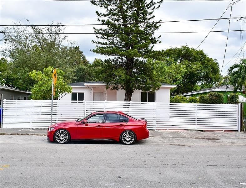 Foto principal - 5715 NW 6th Ave